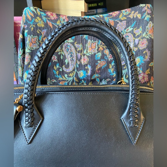 🌸SOLD🌸 Metier Perriand City Small in Black with Gold Hardware - Picture 7 of 12